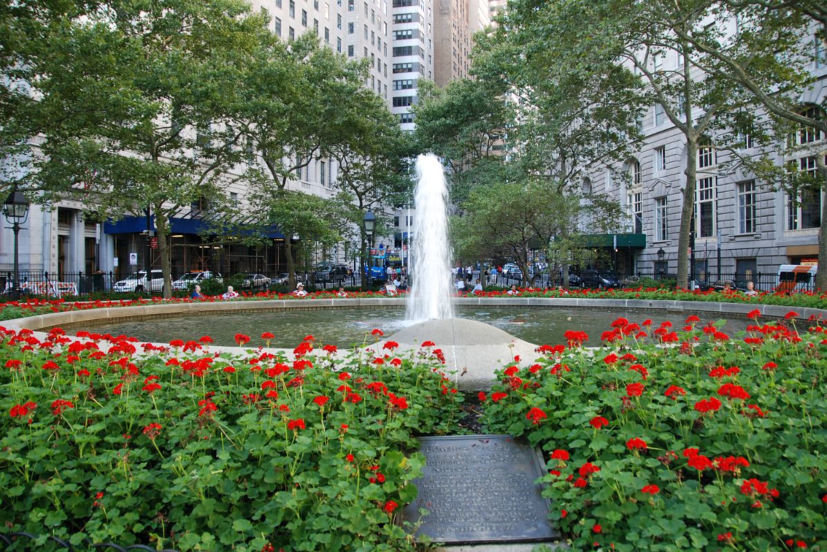 27-3 Bowling Green Fountain In New York Financial District